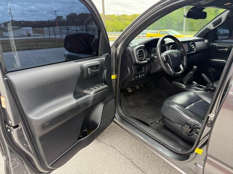 Toyota Tacoma 4WD TRD Off Road Double Cab 5' Bed V6 MT (Natl) 2019