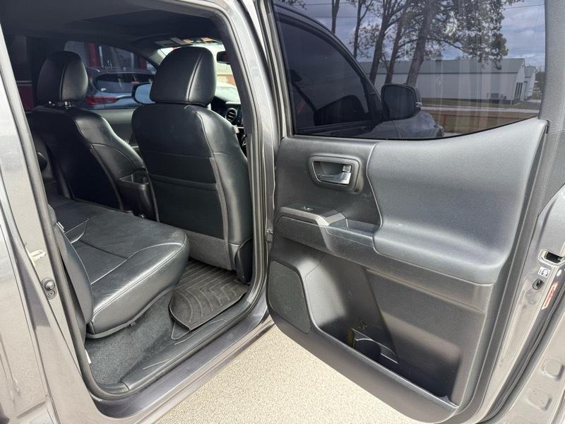 Toyota Tacoma 4WD TRD Off Road Double Cab 5' Bed V6 MT (Natl) 2019