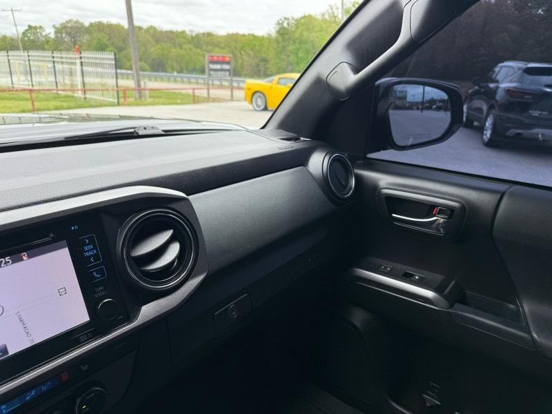 Toyota Tacoma 4WD TRD Off Road Double Cab 5' Bed V6 MT (Natl) 2019