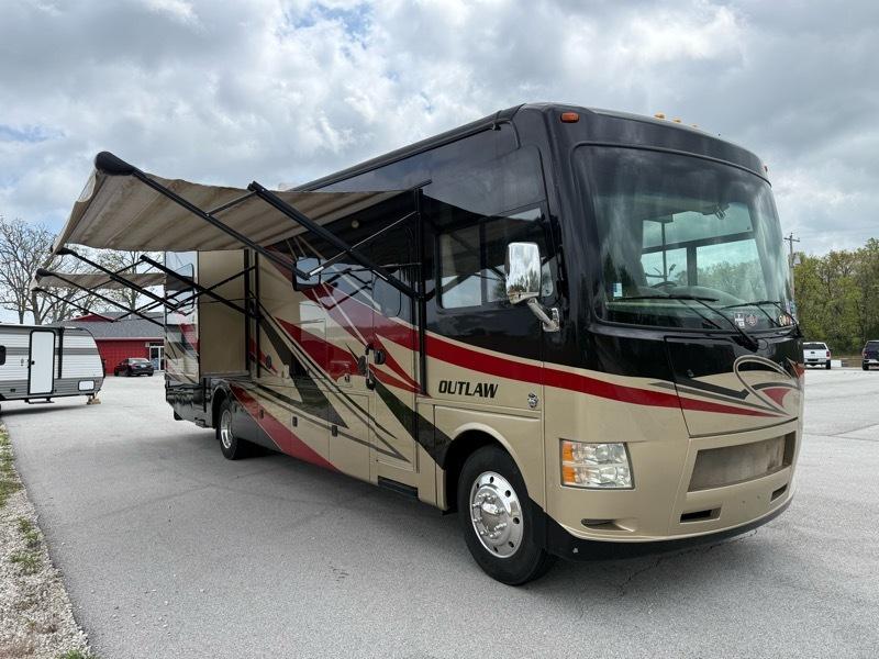 Ford Super Duty F-53 Motorhome Stripped Chassis 158" DRW 2015