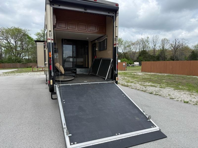 Ford Super Duty F-53 Motorhome Stripped Chassis 158" DRW 2015