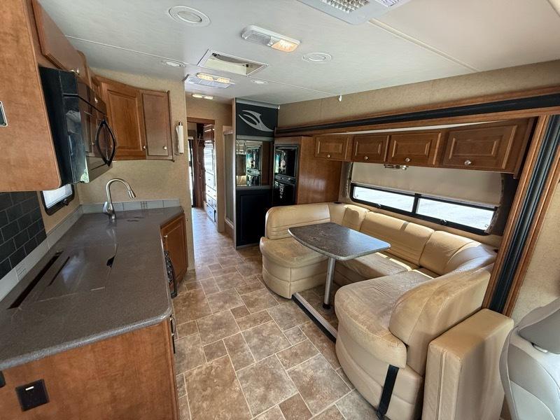 Ford Super Duty F-53 Motorhome Stripped Chassis 158" DRW 2015