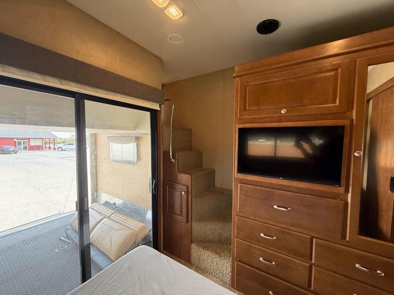 Ford Super Duty F-53 Motorhome Stripped Chassis 158" DRW 2015