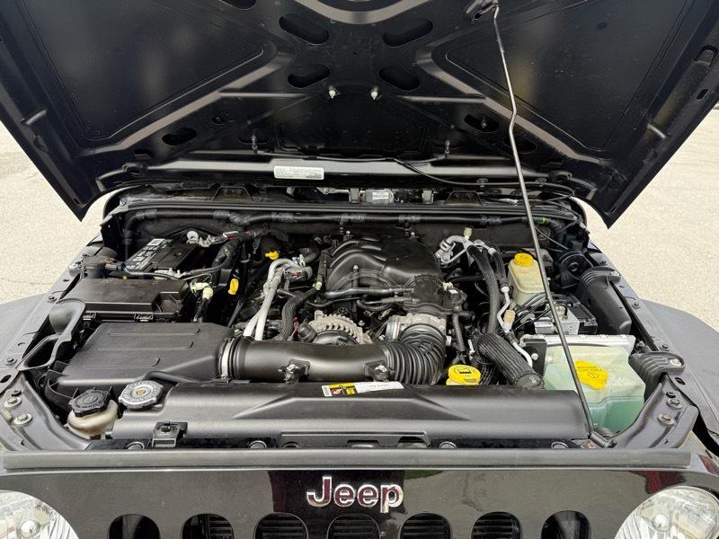 Jeep Wrangler Unlimited 4WD 4dr Sport 2016