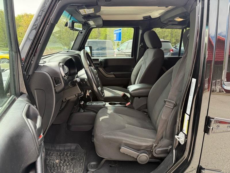 Jeep Wrangler Unlimited 4WD 4dr Sport 2016