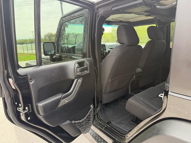 Jeep Wrangler Unlimited 4WD 4dr Sport 2016