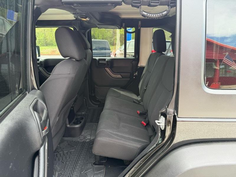 Jeep Wrangler Unlimited 4WD 4dr Sport 2016