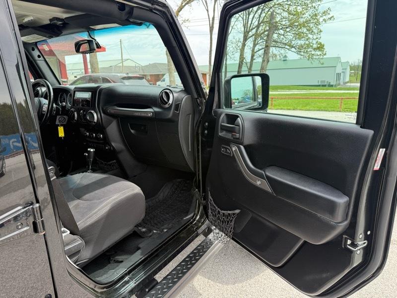 Jeep Wrangler Unlimited 4WD 4dr Sport 2016