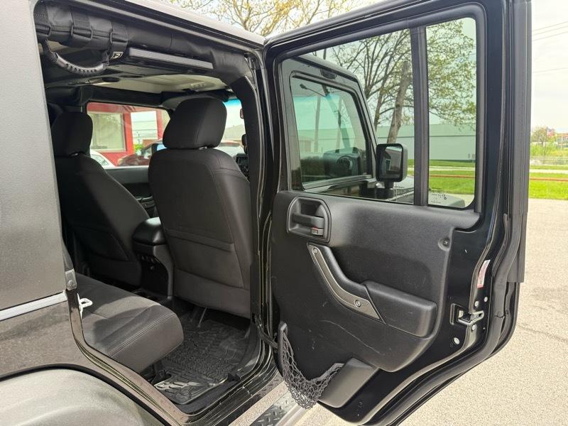 Jeep Wrangler Unlimited 4WD 4dr Sport 2016