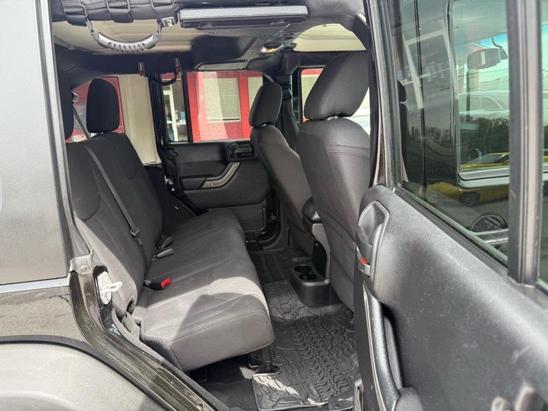 Jeep Wrangler Unlimited 4WD 4dr Sport 2016