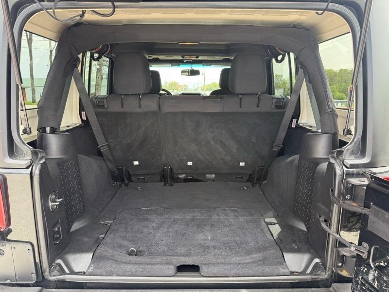 Jeep Wrangler Unlimited 4WD 4dr Sport 2016