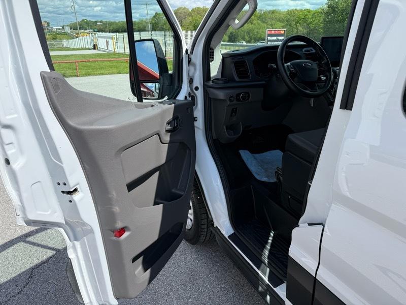Ford Transit Passenger Wagon T-350 148" Low Roof XLT RWD 2023