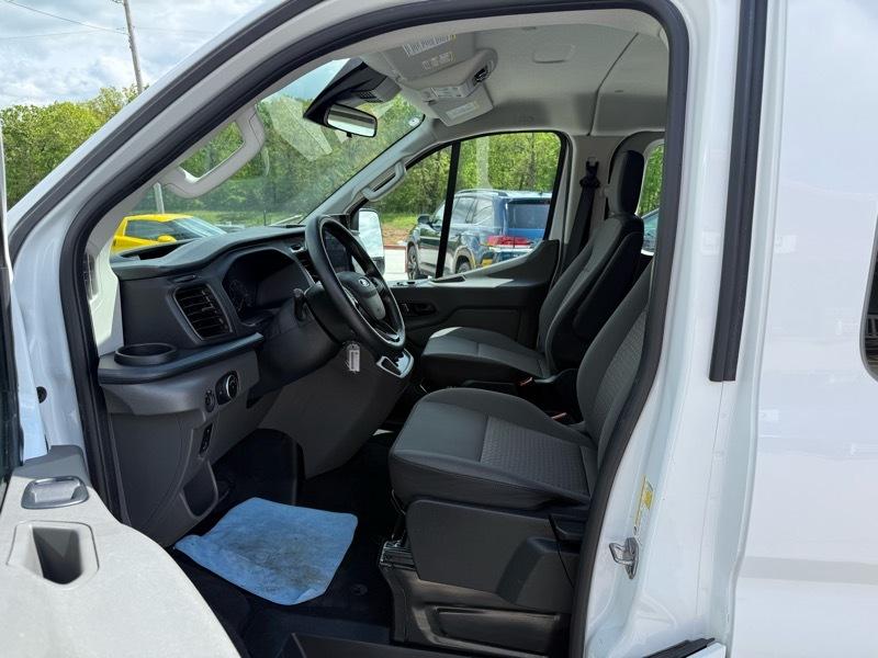 Ford Transit Passenger Wagon T-350 148" Low Roof XLT RWD 2023