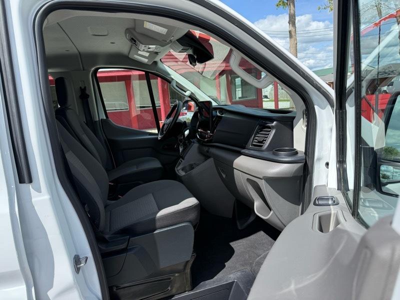 Ford Transit Passenger Wagon T-350 148" Low Roof XLT RWD 2023
