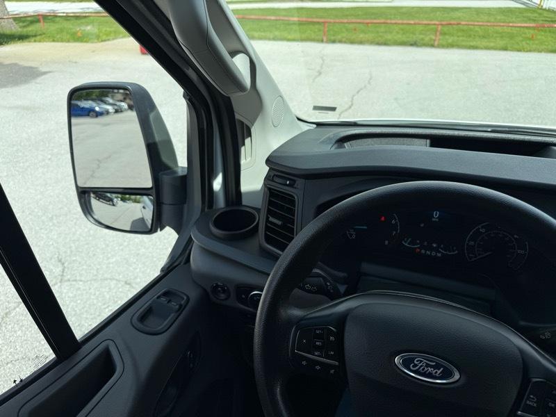 Ford Transit Passenger Wagon T-350 148" Low Roof XLT RWD 2023