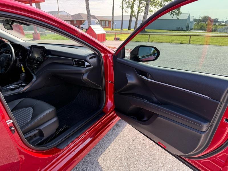 Toyota Camry SE Auto AWD (Natl) 2021