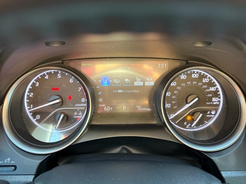 Toyota Camry SE Auto AWD (Natl) 2021