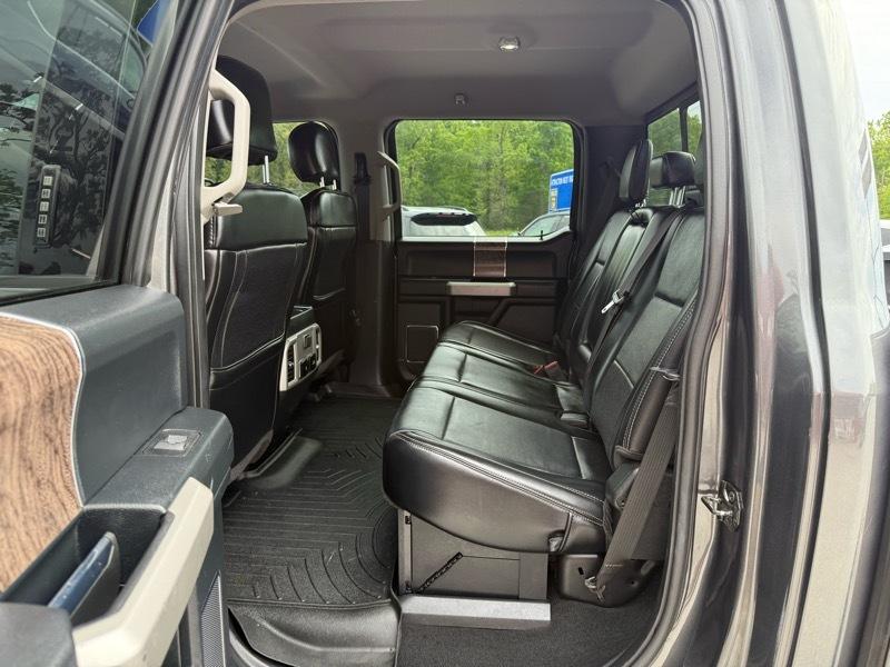 Ford Super Duty F-250 SRW Lariat 4WD Crew Cab 6.75' Box 2019