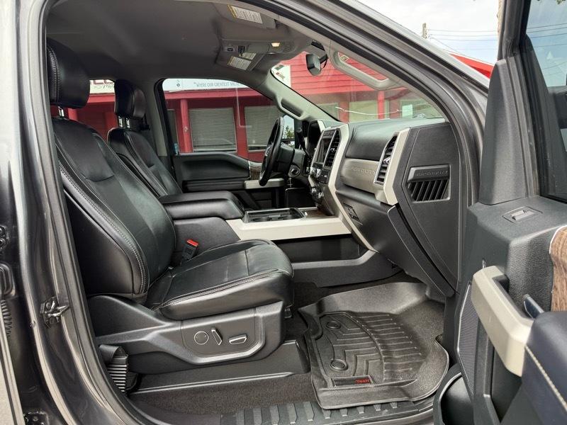 Ford Super Duty F-250 SRW Lariat 4WD Crew Cab 6.75' Box 2019