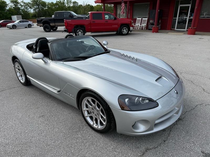 Dodge Viper 2dr SRT-10 Convertible 2003