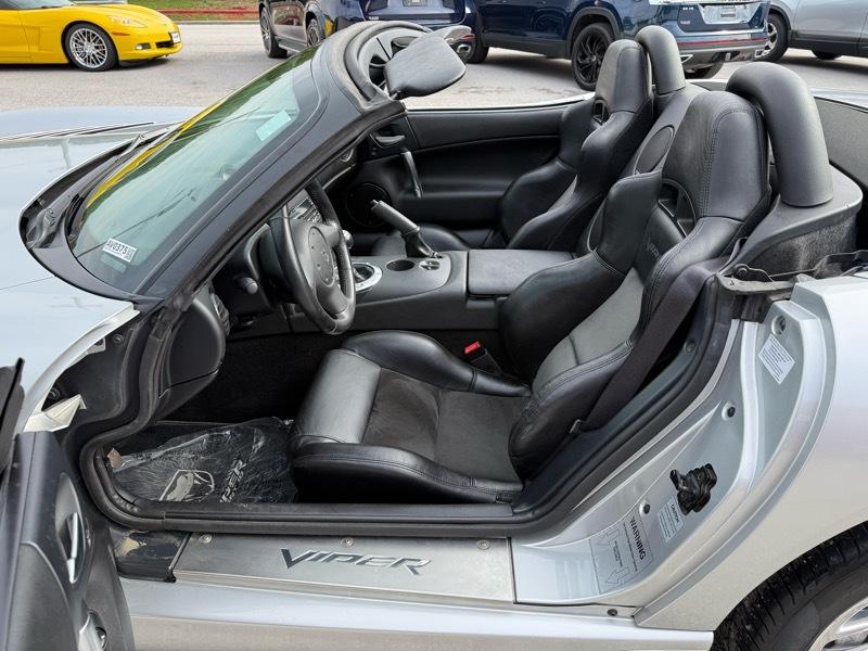 Dodge Viper 2dr SRT-10 Convertible 2003