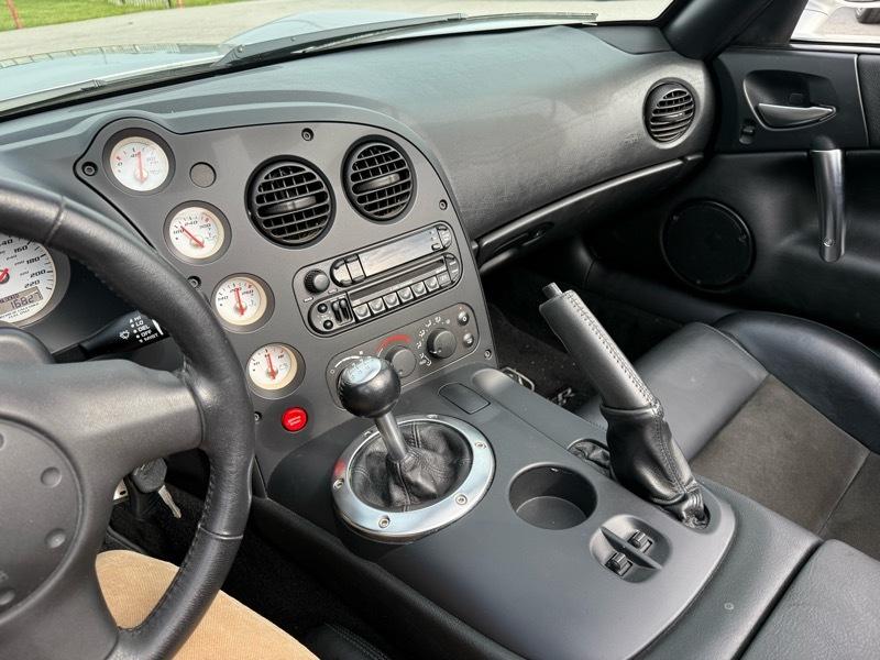 Dodge Viper 2dr SRT-10 Convertible 2003