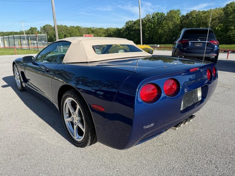 Chevrolet Corvette 2dr Convertible 2004