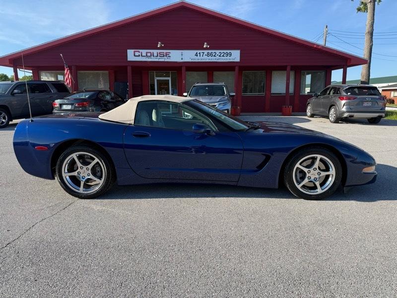 Chevrolet Corvette 2dr Convertible 2004