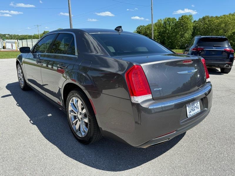 Chrysler 300 Touring AWD 2019