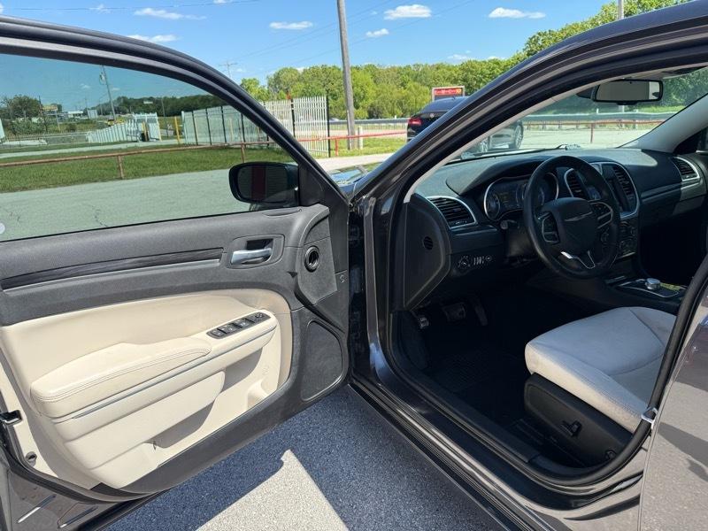 Chrysler 300 Touring AWD 2019