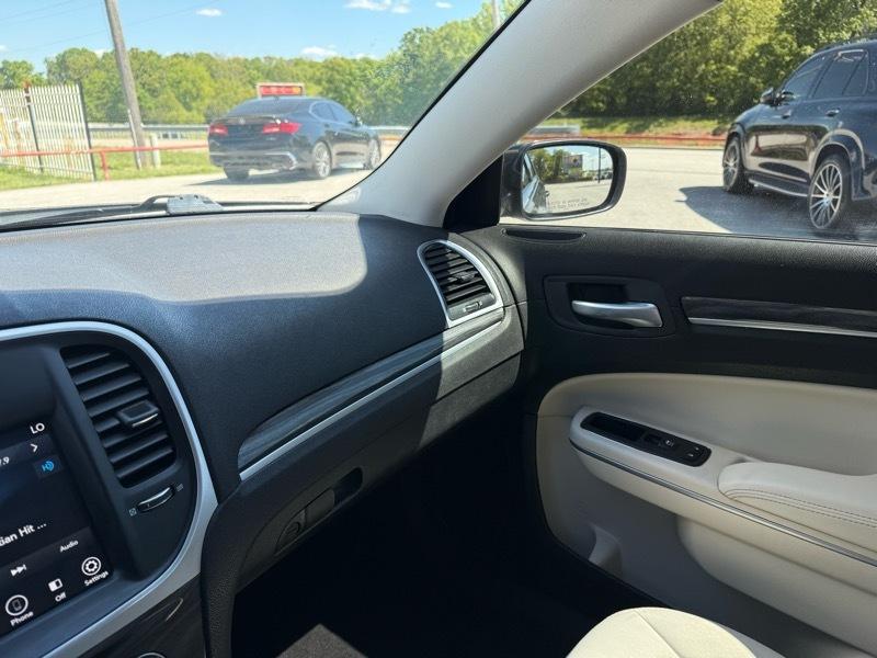 Chrysler 300 Touring AWD 2019