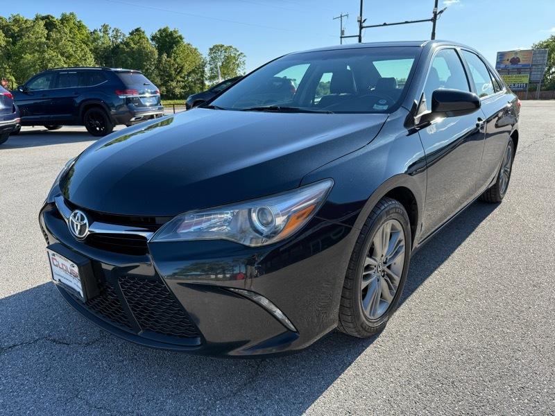 Toyota Camry 4dr Sdn I4 Auto SE (Natl) 2015