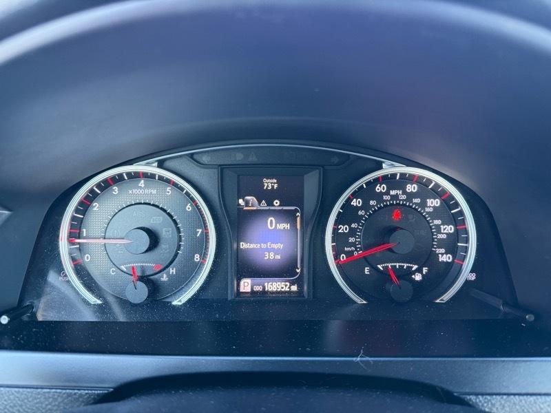 Toyota Camry 4dr Sdn I4 Auto SE (Natl) 2015