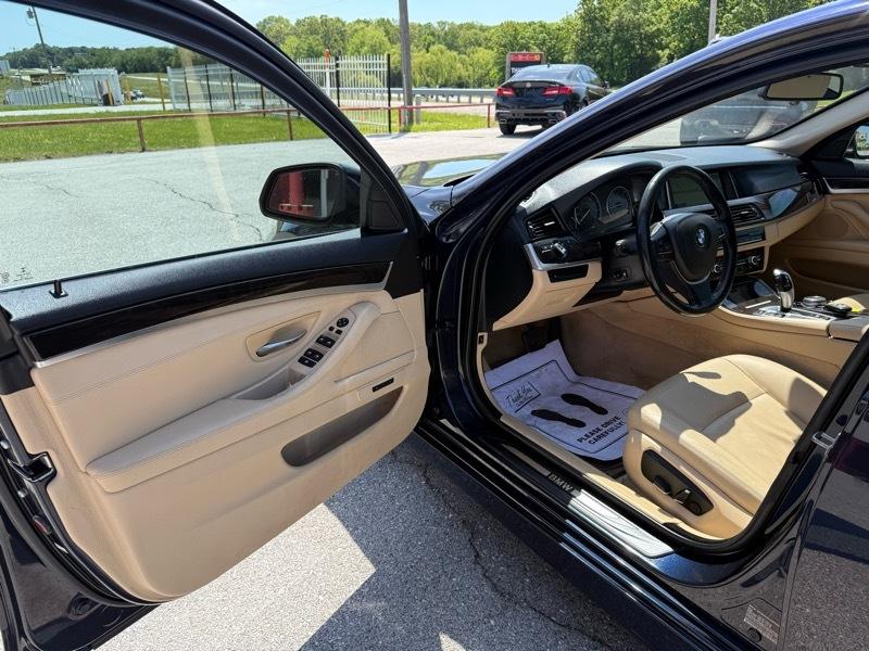 BMW 5 Series 4dr Sdn 528i xDrive AWD 2015