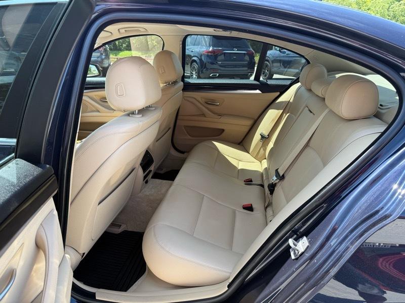 BMW 5 Series 4dr Sdn 528i xDrive AWD 2015