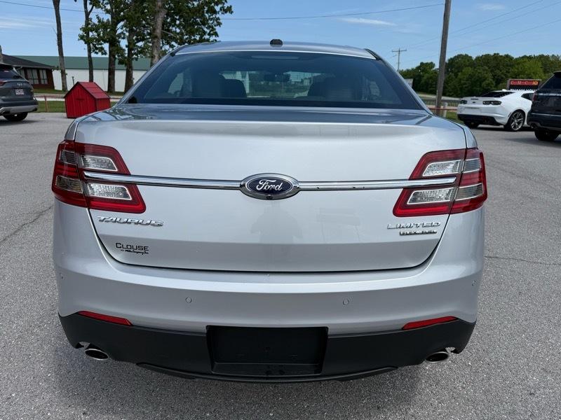 Ford Taurus 4dr Sdn Limited FWD 2016