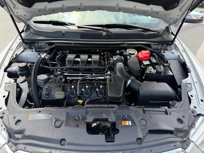 Ford Taurus 4dr Sdn Limited FWD 2016
