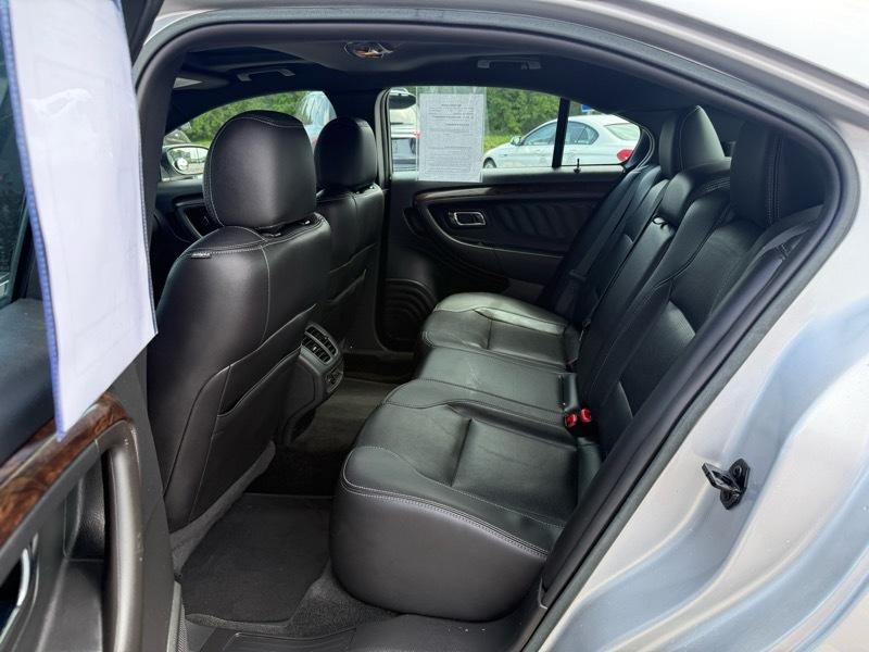 Ford Taurus 4dr Sdn Limited FWD 2016