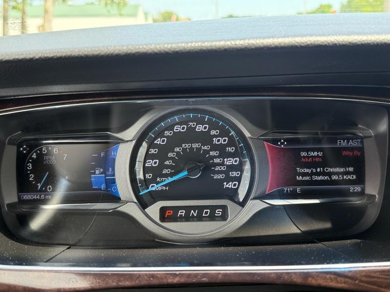 Ford Taurus 4dr Sdn Limited FWD 2016