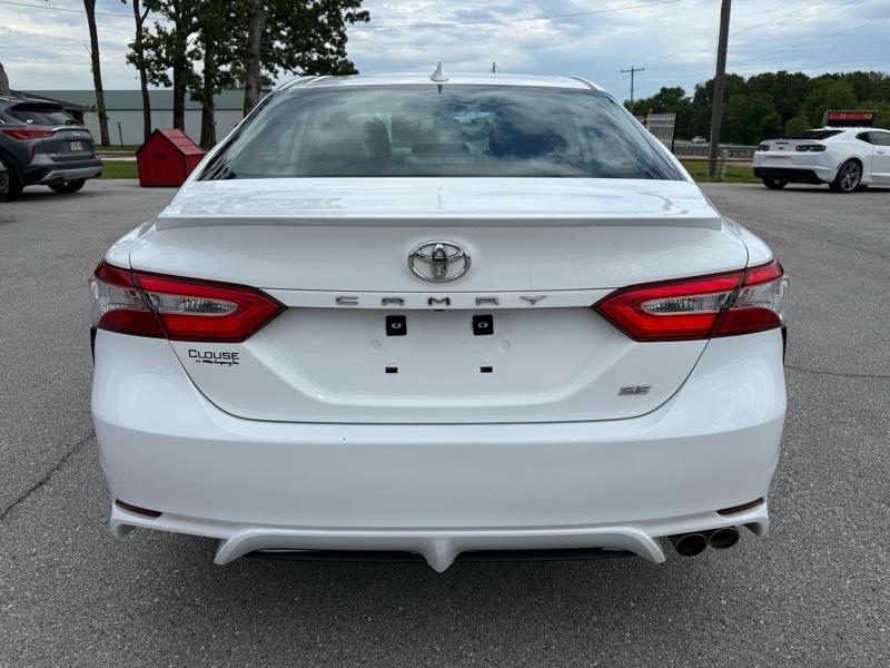 Toyota Camry SE Auto (Natl) 2020