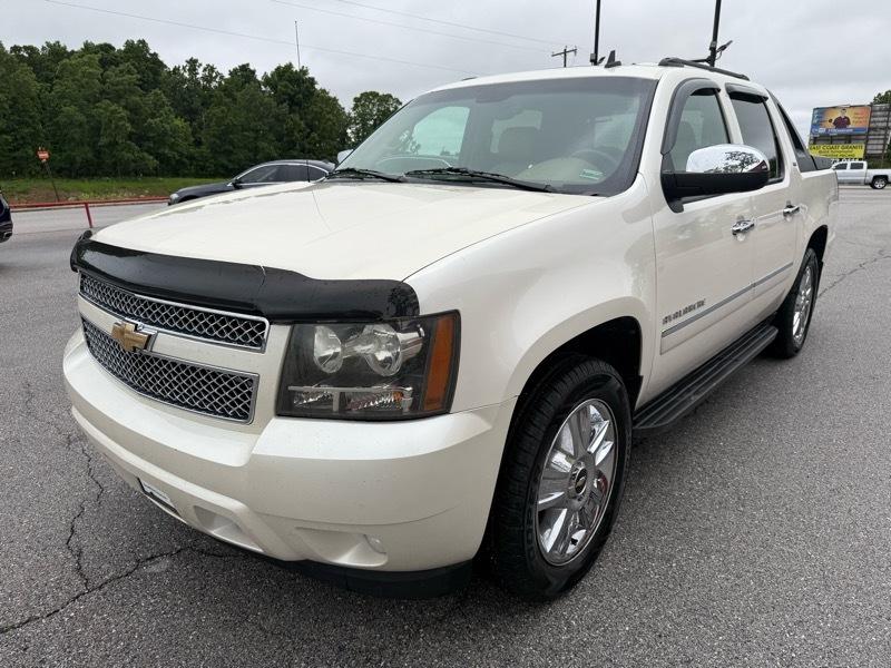 Chevrolet Avalanche 4WD Crew Cab LTZ 2010