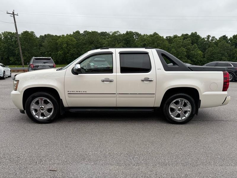 Chevrolet Avalanche 4WD Crew Cab LTZ 2010