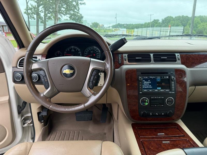 Chevrolet Avalanche 4WD Crew Cab LTZ 2010