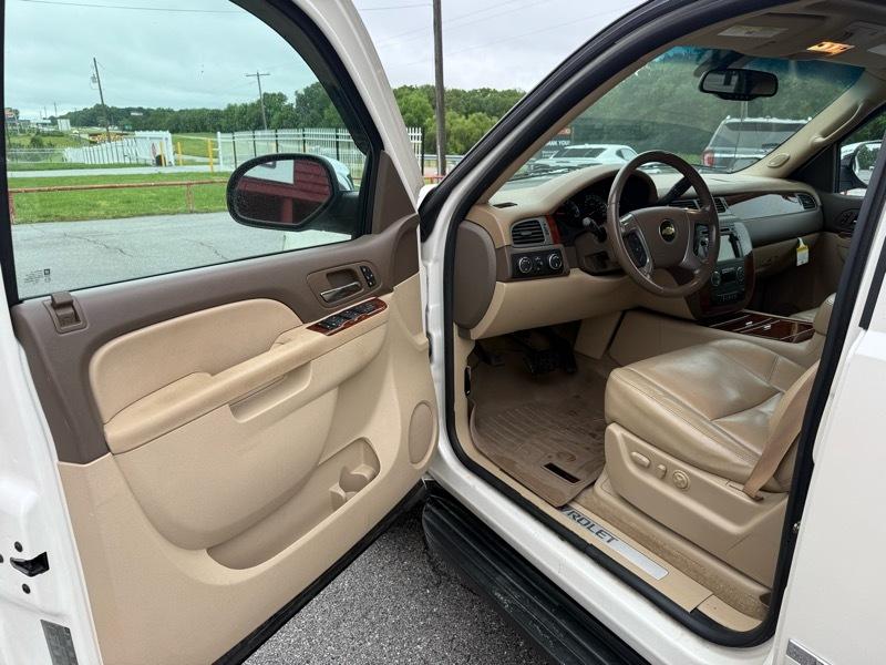 Chevrolet Avalanche 4WD Crew Cab LTZ 2010