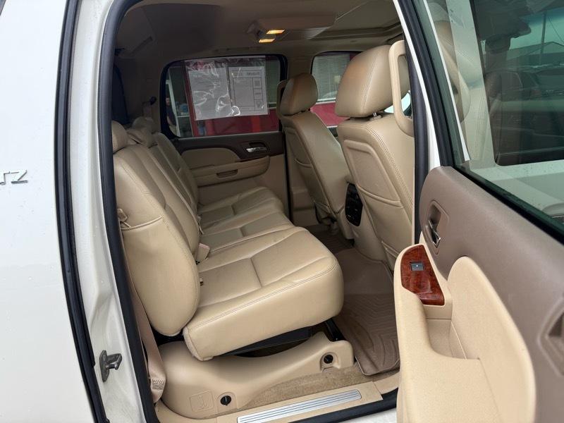 Chevrolet Avalanche 4WD Crew Cab LTZ 2010