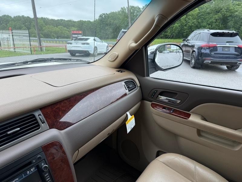 Chevrolet Avalanche 4WD Crew Cab LTZ 2010