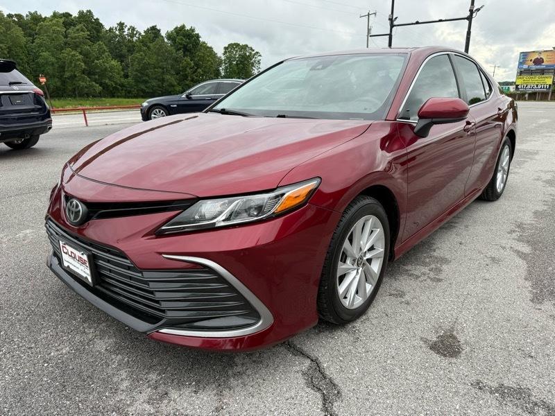 Toyota Camry LE Auto (Natl) 2021