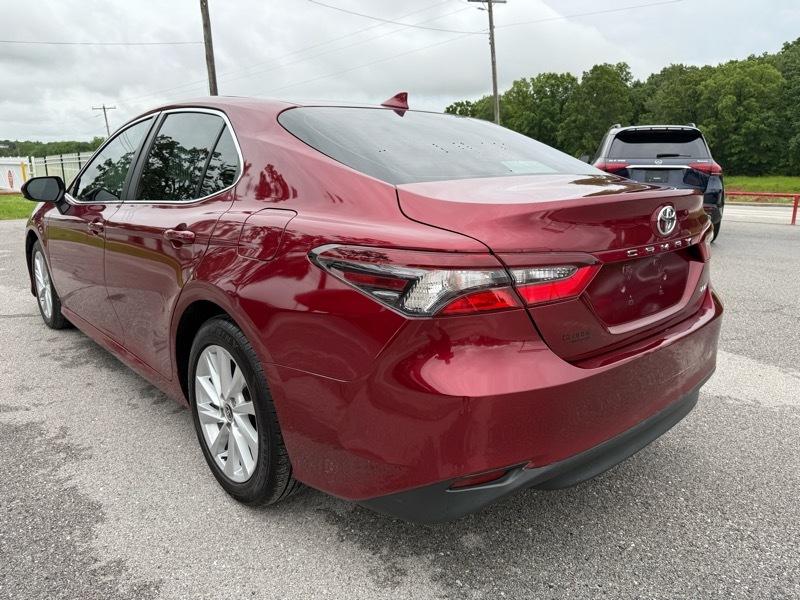 Toyota Camry LE Auto (Natl) 2021