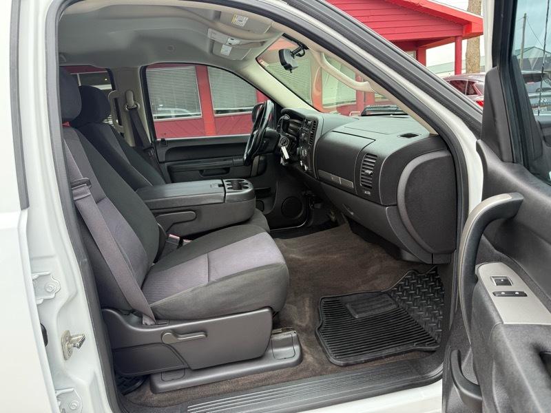 Chevrolet Silverado 1500 4WD Crew Cab 143.5" LT 2013