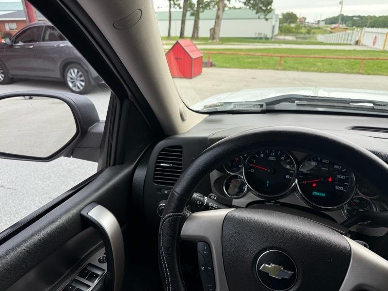Chevrolet Silverado 1500 4WD Crew Cab 143.5" LT 2013